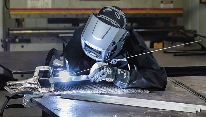 The Welder’s Guide: Choosing the Perfect Welding Helmet for Every Project